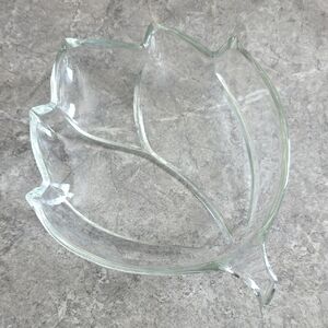 (J30) Vintage Leaf Shaped Glass Dish